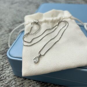 Elegant Silver Teardrop Pendant Cubic Zirconia Dainty Simplistic Necklace✨